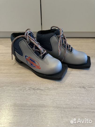 Ботинки лыжные 32 размер