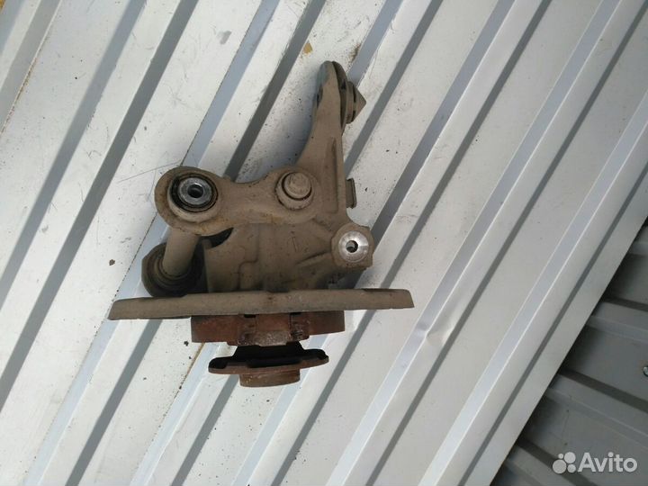 Поворотный кулак задний левый BMW X6 E71 2008-2014