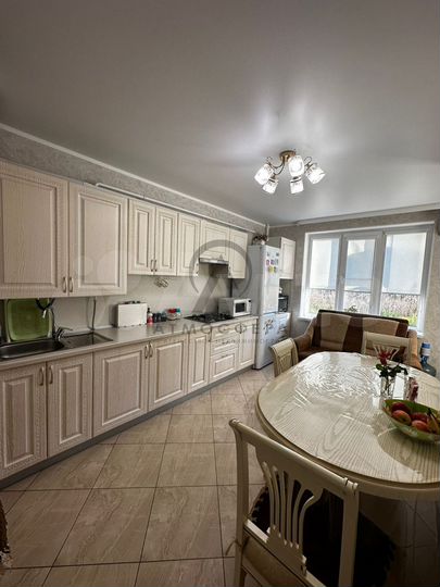 2-к. квартира, 52,1 м², 1/3 эт.