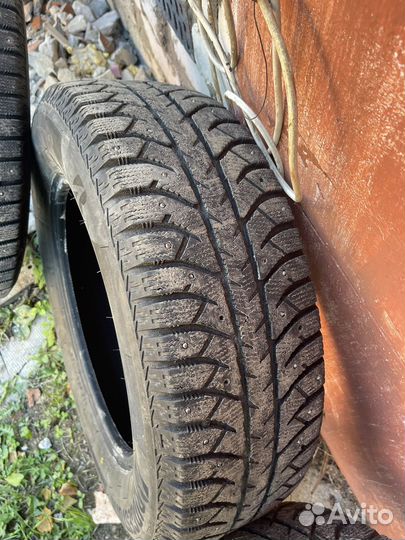 Bridgestone Ice Cruiser 7000S 225/65 R17