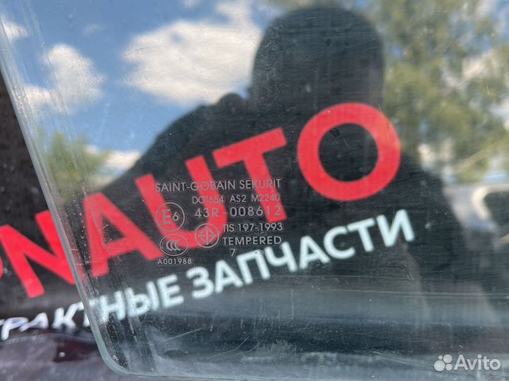 Стекло переднее правое Mazda 3 BK седан