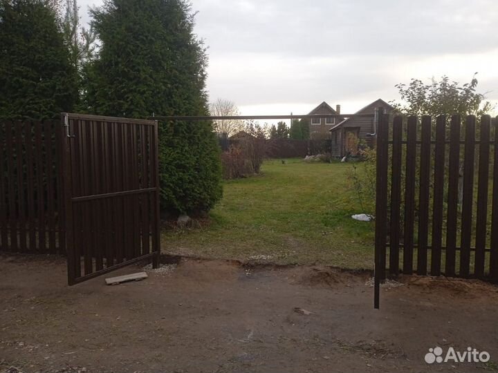 Забор из евроштакетника