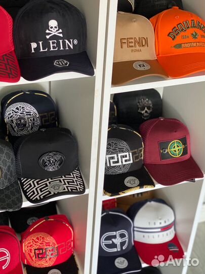 Бейсболки разных брендов в наличии