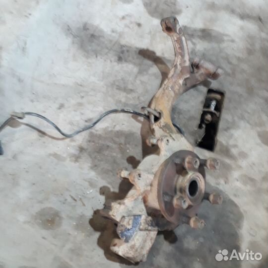 Поворотный кулак правый Ауди А4Б5 VW Пассат Б5