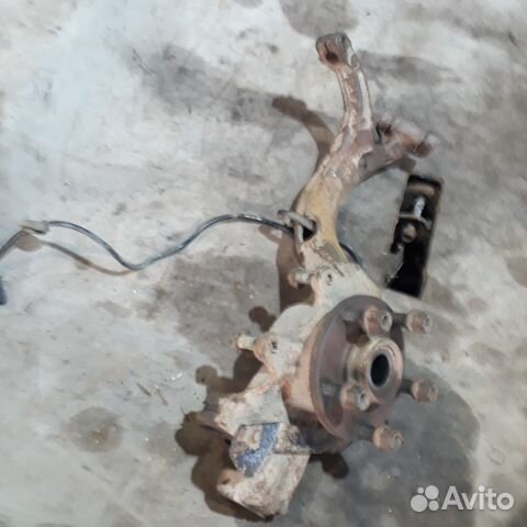 Поворотный кулак правый Ауди А4Б5 VW Пассат Б5