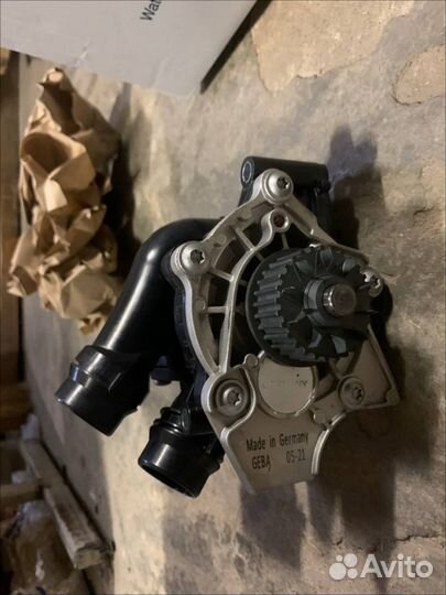 Помпа водяная 06H121026DR