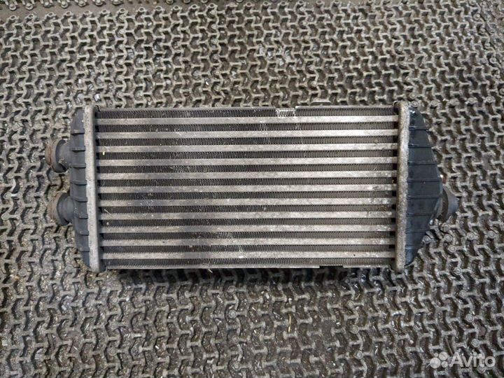 Радиатор интеркулера Hyundai i30, 2012
