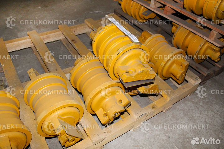 Каток опорный двубортный для CAT D6N