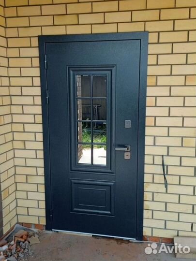 Дверь входная для частного дома утепленная