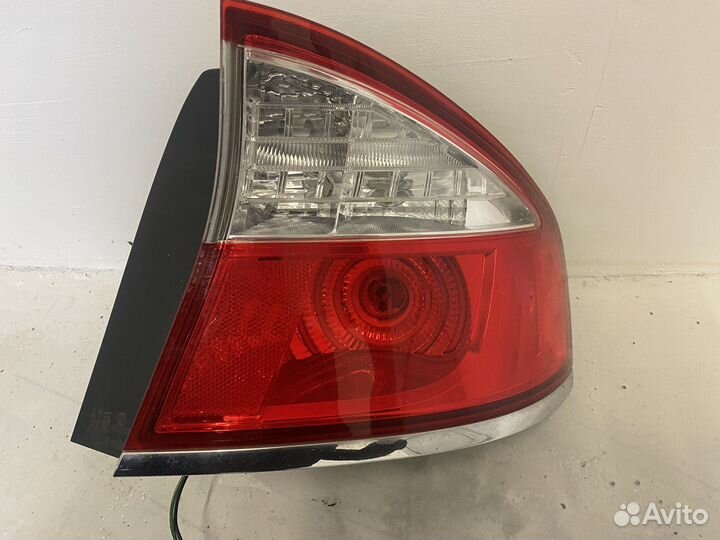 Фонарь задний правый subaru legacy B13 2006-2009