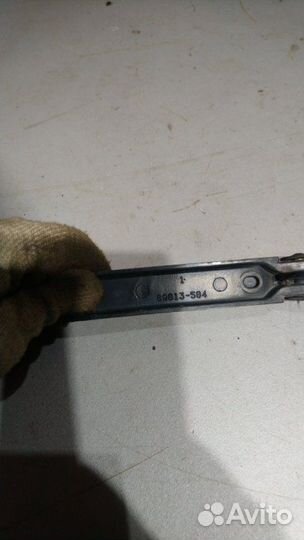 Поводок дворников правый Mazda Tribute 2.0 YF 2001