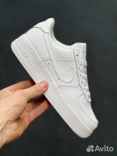 Кроссовки nike air force 1 luxe