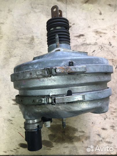 Вакуумный усилитель тормозов Mercedes S430L W220