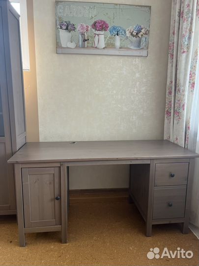 Письменный стол IKEA хемнес