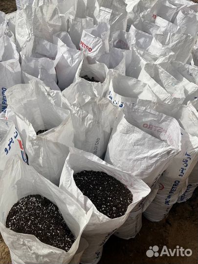 Плодородная пятикомпонентная земля с перлитом