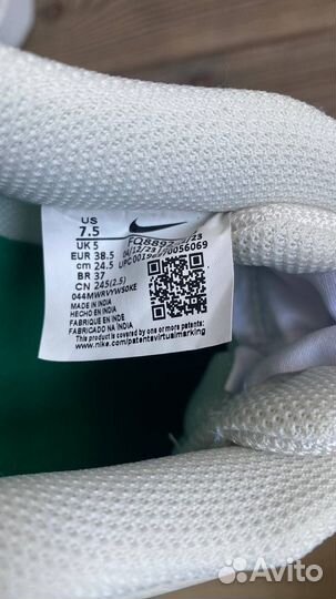 Новые кроссовки Nike р. 37,5-38 оригинал