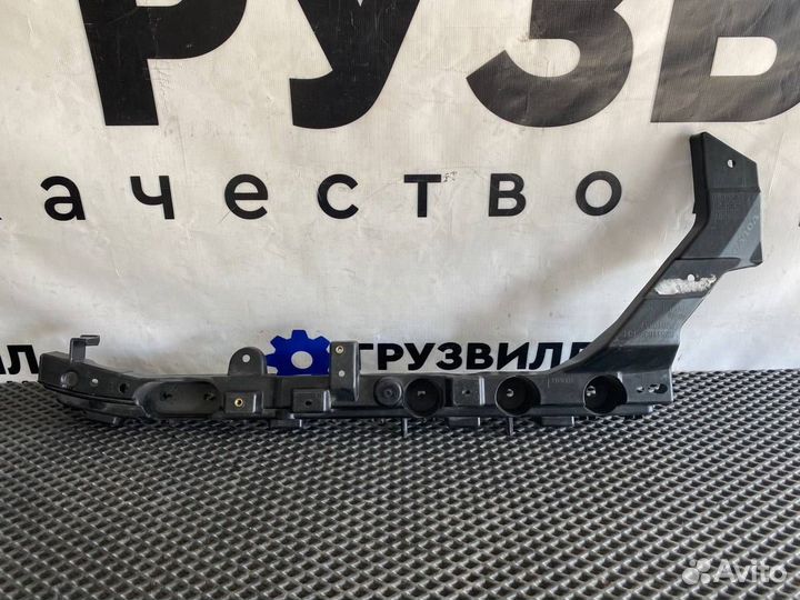 Кронштейн подножки Volvo FMX 82611632