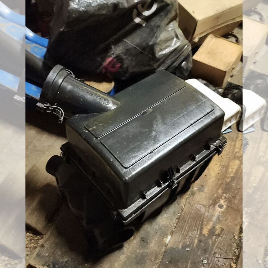 корпус воздушного фильтра - Купить автозапчасти у проверенных