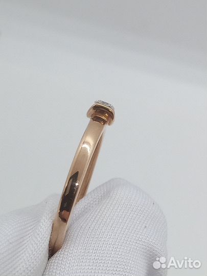 Золотое кольцо с Бриллиантом