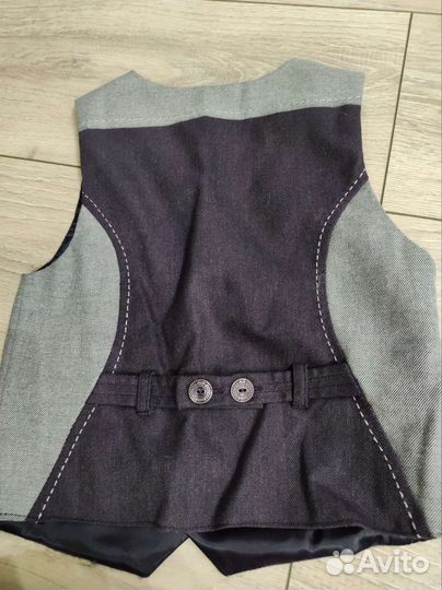 Классический костюм для мальчика с жилеткой р.98