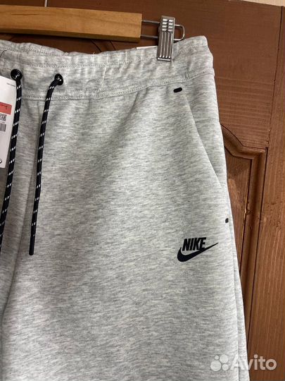 Шорты Nike tech fleece