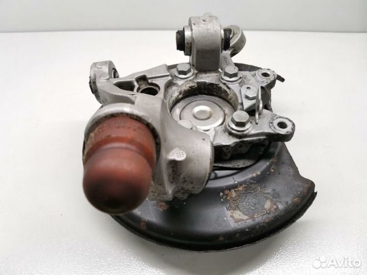 Кулак задний правый Volvo S60 1 2.4 2004