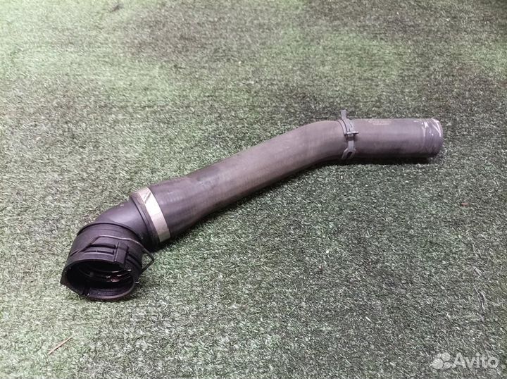 Патрубок радиатора VW Touareg 2002-2010