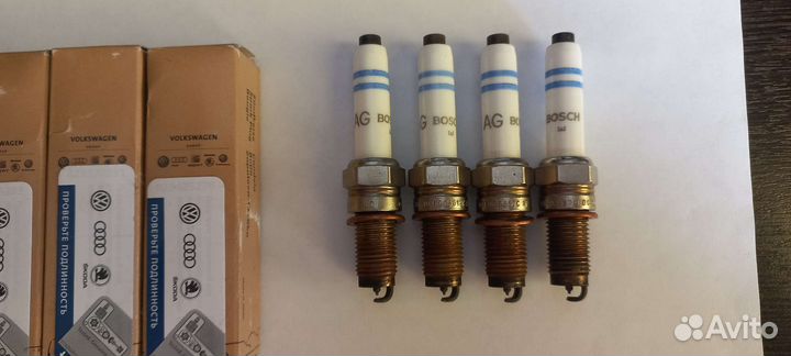 Комплект свечей (4шт) Bosch Vag 04e905612c