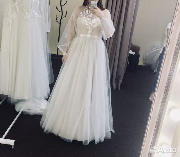 Свадебное платье