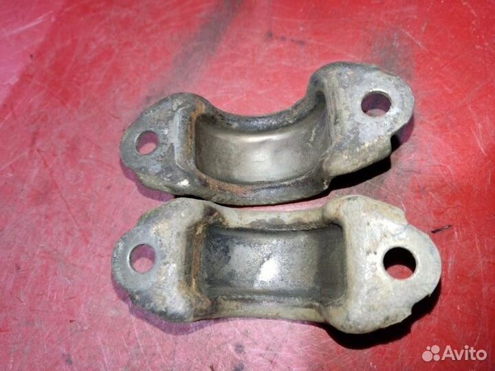 Скобы стабилизатора передние Audi A6 седан ALF