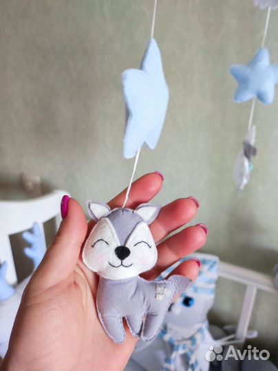 Мобиль на кроватку из фетра