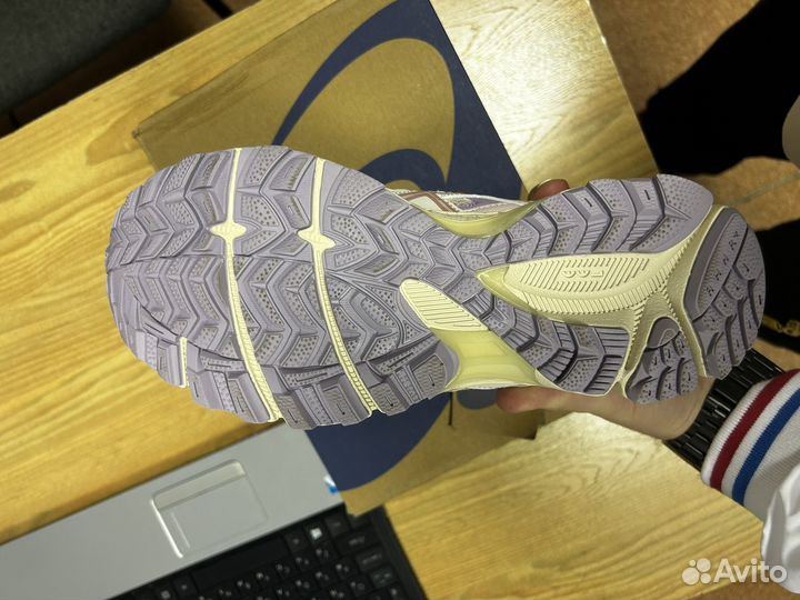 Кросовки asics