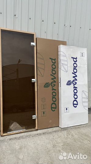 Дверь стеклянная для бани и сауны