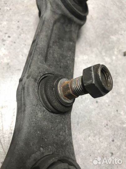 Рычаг подвески передний Mercedes-Benz S-Class W221