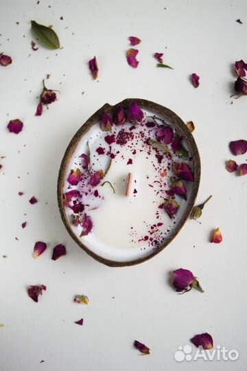 Ароматические свечи в кокосе