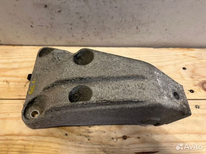 Кронштейн двигателя левый Bmw F10 N20 xdrive