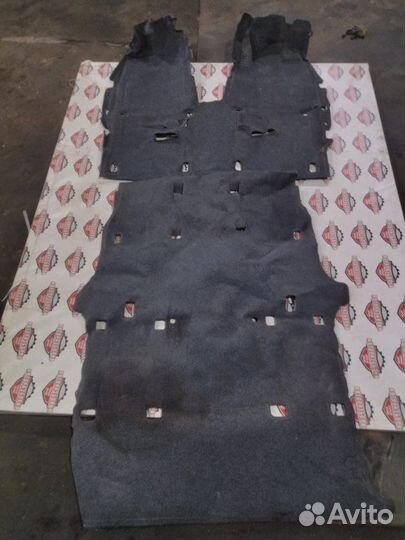 Ковер салона Toyota Noah AZR65G 1azfse 2004