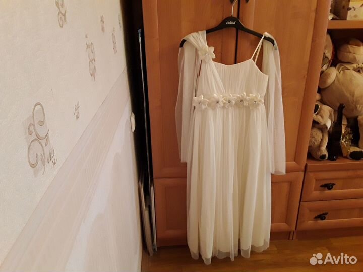 Платье праздничное