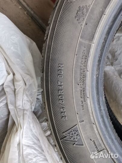 Kumho I'Zen RV Asymmetric 225/60 R17