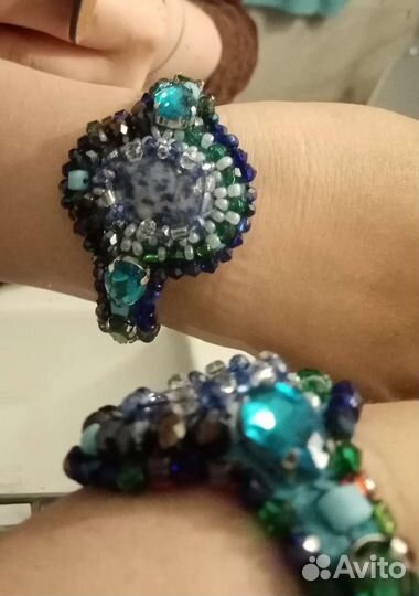 Укращение, Браслет в виде часов, натур камни