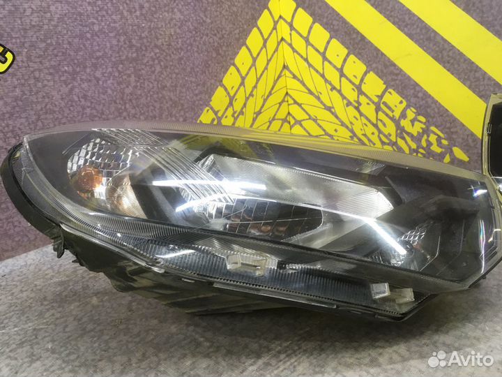 Фара правая дефекты креплений и стекла Гранта FL