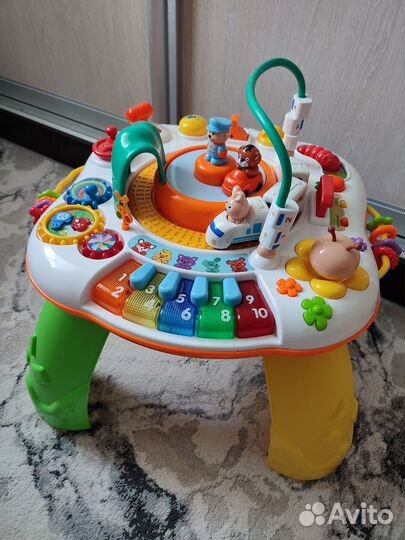 Развивающий столик жирафики