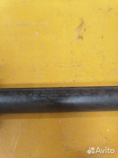 Амортизатор багажника Audi A6