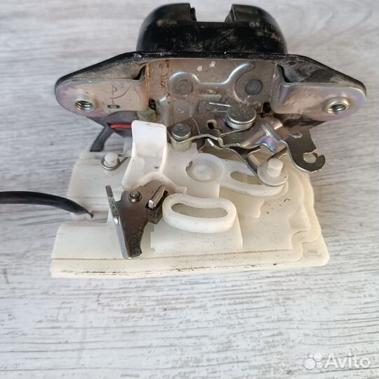 Замок багажника Honda Stepwgn IV (2009—2012)