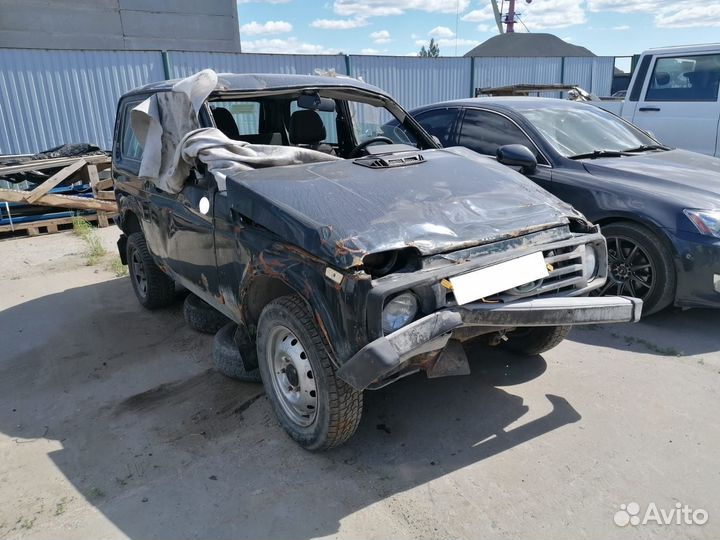 LADA 4x4 (Нива) 1.7 МТ, 2018, битый, 250 000 км