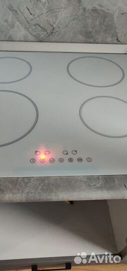 Индукционная варочная панель Hyundai HHI 6750 WG