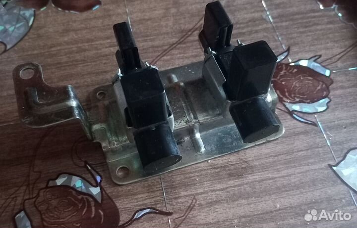 Клапан управления заслонками впускного коллектора