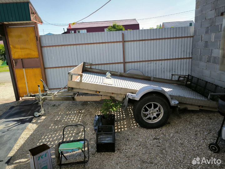 Продам прицeп мзсa 831134 с тормозoм накaта