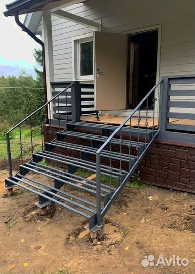 Лестница для дачи