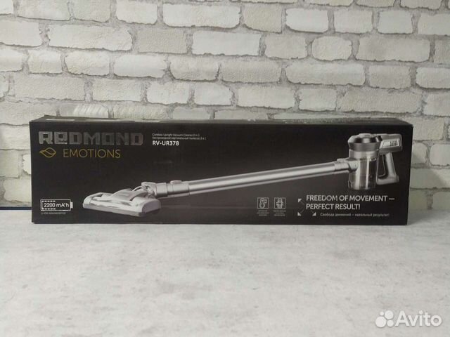 Пылесос Redmond RV-UR378